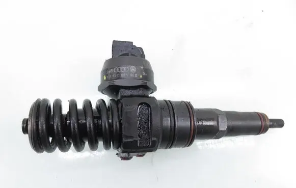 Volkswagen Sharan Fuel injector 0414720216 038130073BA