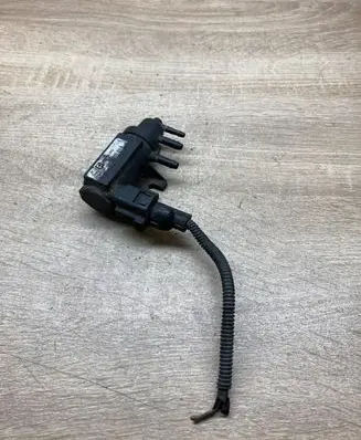 Volkswagen Caddy Vacuum valve 700580010 7005800