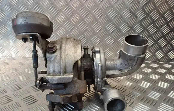 Toyota Auris 150 Turbo 172010R040