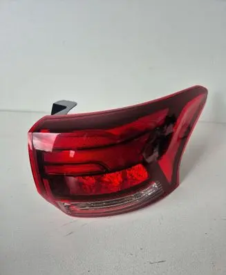 Mitsubishi Outlander Rear/tail lights 8330B174