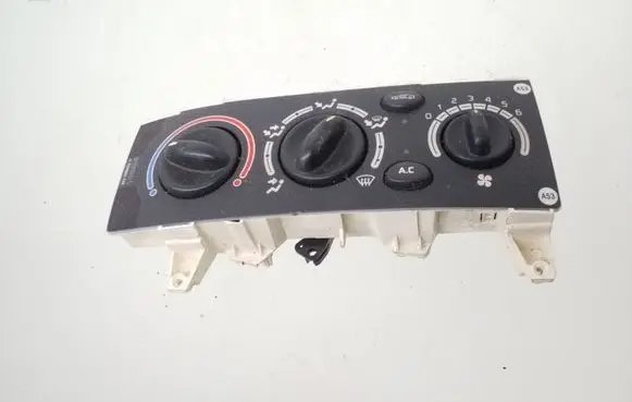 Renault Scenic I Climate control unit 651947U
