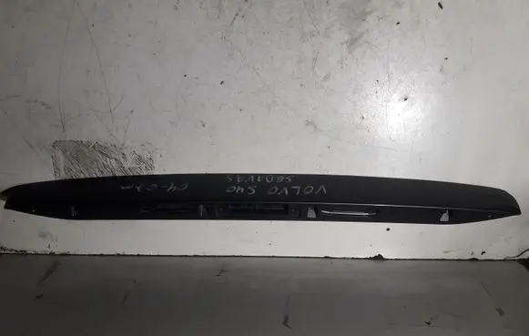 Volvo S40 Trunk door license plate light bar 
