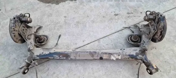 Nissan Qashqai Rear axle beam 