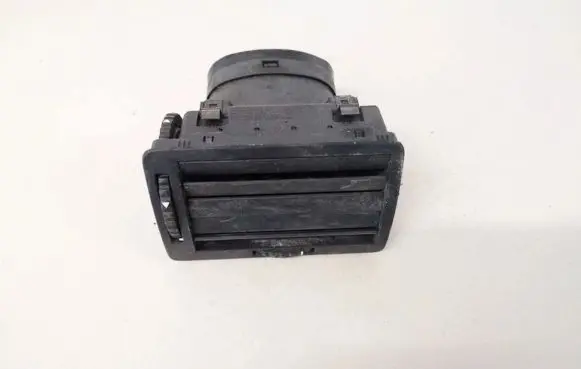 Skoda Octavia Mk1 (1U) Dash center air vent grill 1U1819702