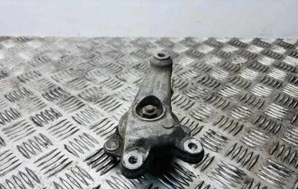 Audi A4 S4 B6 8E 8H Gearbox mounting bracket 8E0399115K