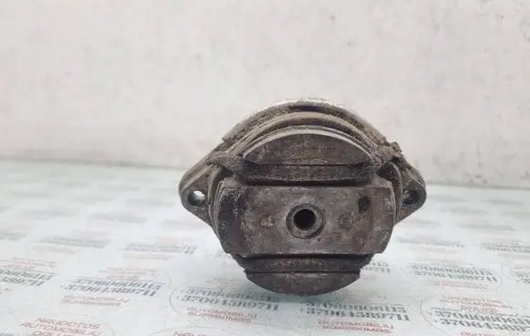 Audi A6 S6 C5 4B Gearbox mount