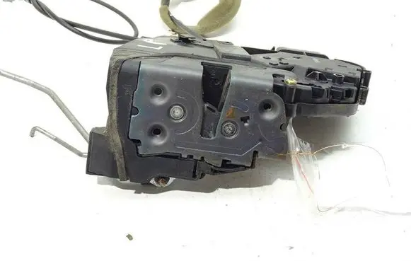Mazda 3 II Front door lock