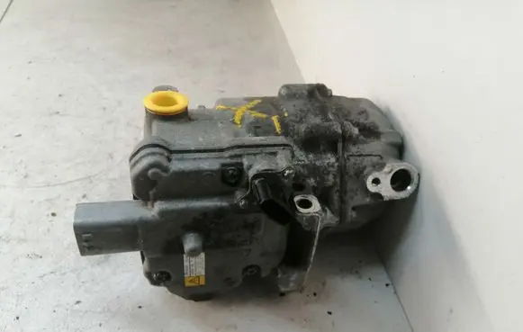 Toyota Auris E180 Air conditioning (A/C) compressor (pump) 0422001330 07320