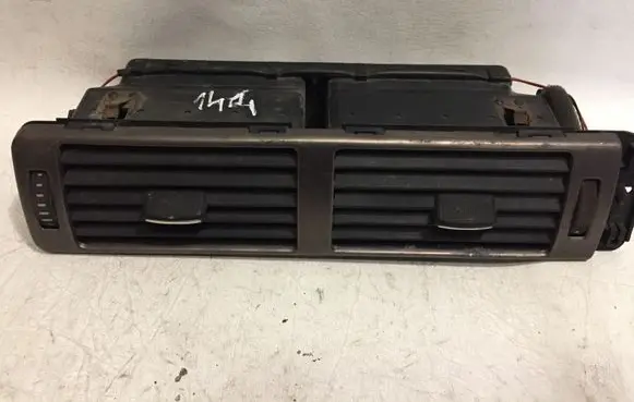 Audi A4 S4 B6 8E 8H Dash center air vent grill 4B1820951