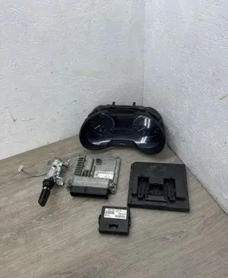 Skoda Octavia Mk3 (5E) Engine ECU kit and lock set 04L907445B 5E0920781C 5Q0937084CH