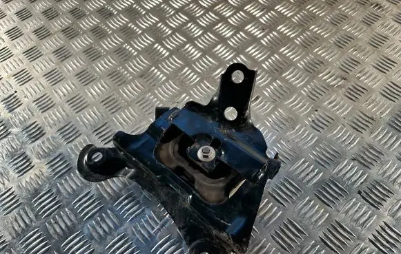 Lexus UX Gearbox mount