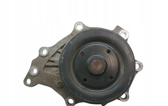 Toyota RAV 4 (XA40) Water pump 