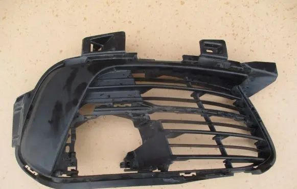Peugeot 308 Front bumper lower grill 99894480