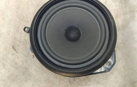 Seat Exeo (3R) Front door speaker 8E0035411