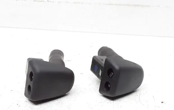 Volvo V40 Cross country Windshield washer spray nozzle 