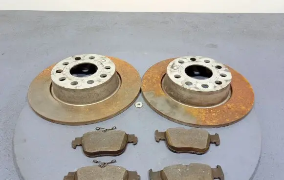 Nissan Atleon Rear brake disc 5Q0615601D