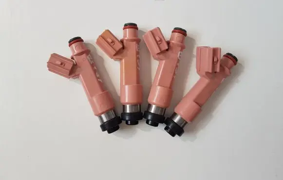 Toyota Yaris Fuel injectors set 2325021091