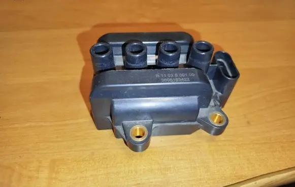 Renault Modus High voltage ignition coil R1103S00100 0608163422 NGKU6052512N