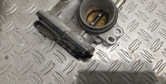 Toyota Yaris Throttle valve 2203023010