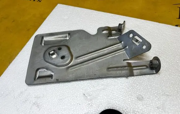 Ford Kuga III Engine mount bracket LX68-3D121-BF LX683D121BF