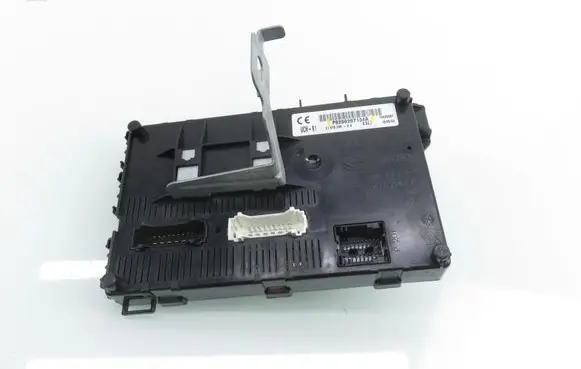 Renault Clio II Comfort/convenience module P8200207134A 8200207134A