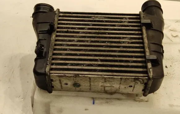 Audi A4 S4 B7 8E 8H Intercooler radiator 8E0145805AA