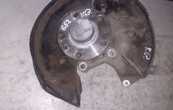 Volkswagen PASSAT B6 Rear wheel hub 3C0505433G