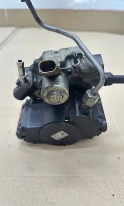 Mercedes-Benz C W205 Fuel injection high pressure pump A6510703301