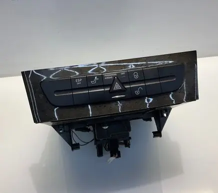 Mercedes-Benz E W211 CD/DVD changer A2116800552 2116800552