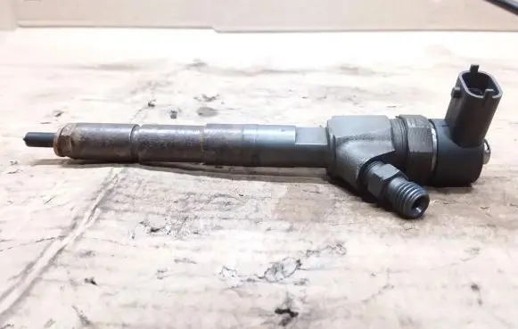 Fiat Freemont Fuel injector 0445110419
