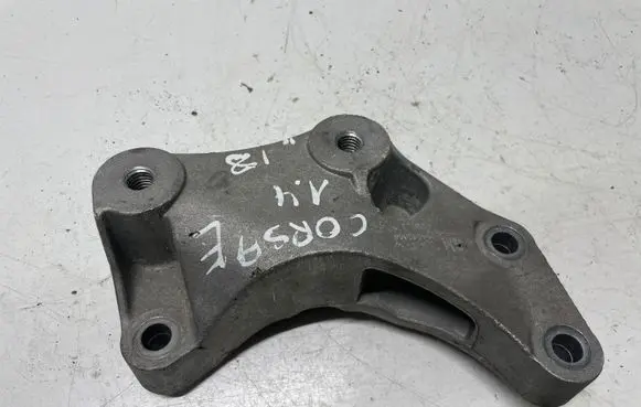 Opel Corsa E Gearbox mounting bracket 13185906