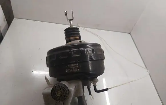 Mercedes-Benz C W204 Brake booster A2044302230