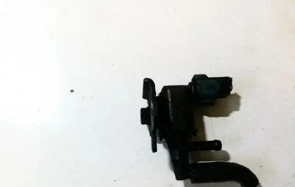 Subaru B9 Tribeca Turbo solenoid valve k5t48479 3729