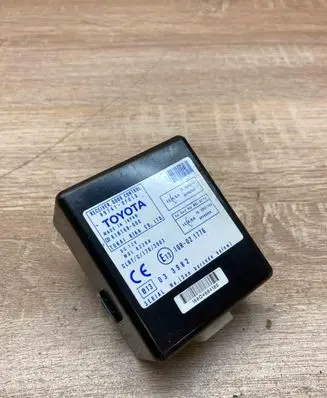 Toyota Corolla Verso AR10 Door control unit/module 897410F010