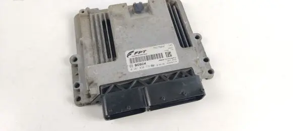 Opel Combo D Engine control unit/module 55275090