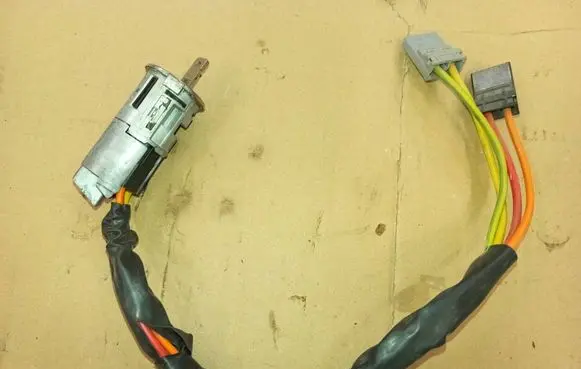 Renault Kangoo I Ignition lock 354895