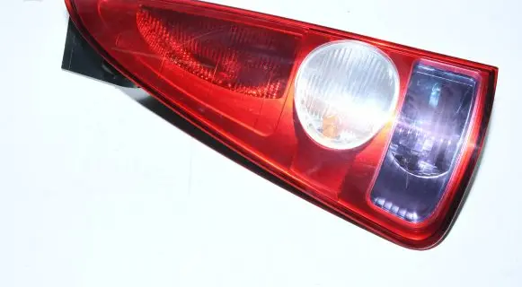 Renault Espace IV Rear/tail lights 8200027153