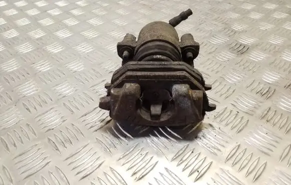 Volkswagen Golf IV Front brake caliper