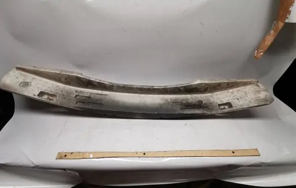 Chrysler PT Cruiser Front bumper foam support bar 05288790AA