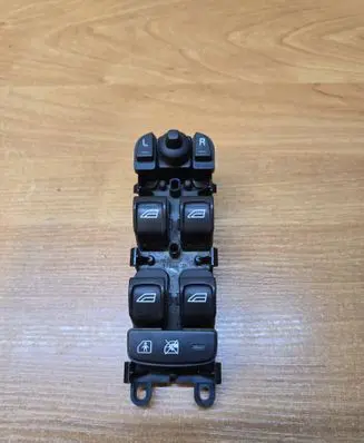 Volvo XC70 Electric window control switch 30773271 03454210