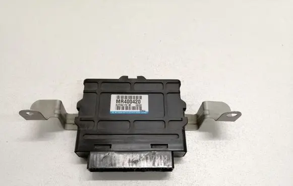 Mitsubishi Pajero ABS control unit/module MR400420