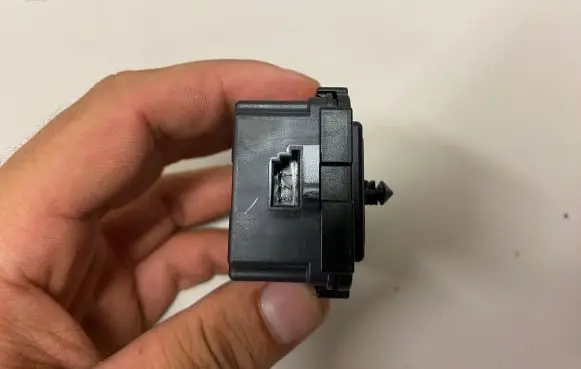 Antenna control unit
