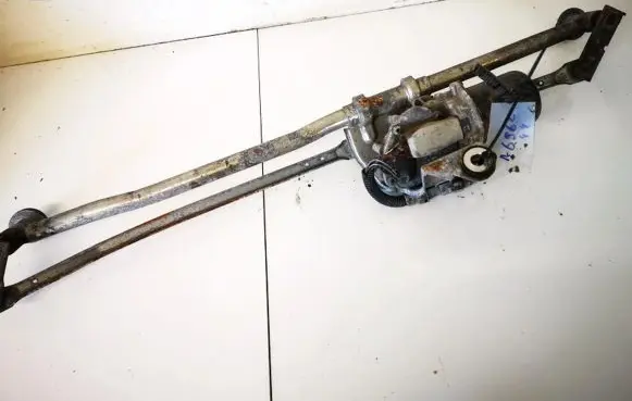 Iveco Daily 40.8 Front wiper linkage and motor