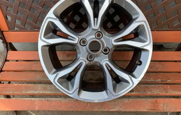 Ford Fiesta R18 alloy rim 