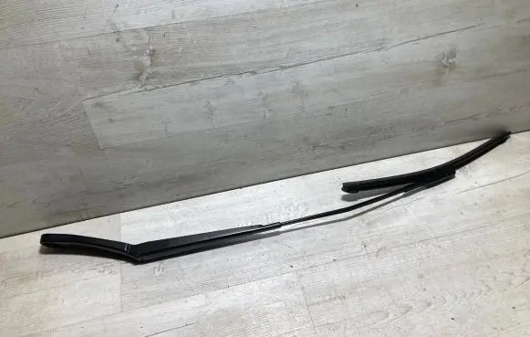 BMW X1 F48 F49 Front wiper blade arm 7360515