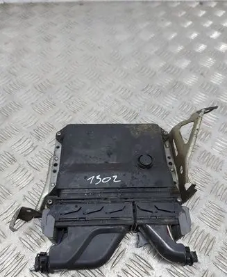 Toyota Auris 150 Engine control unit/module 8966102D91 MB1758009591
