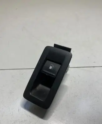 Volkswagen Touran I Fuel tank opening switch 1T0959551A 152601S