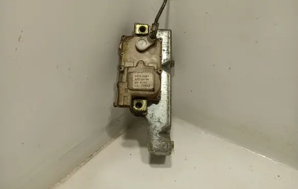 Nissan Patrol Y60 Rear lock motor 8255005J00