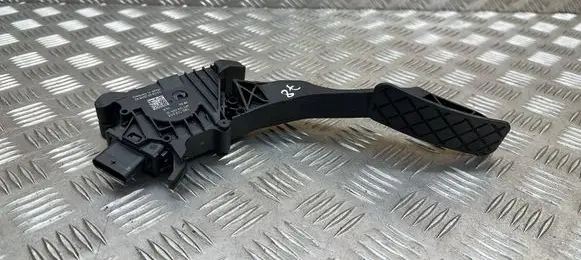 Audi A3 8Y Accelerator throttle pedal 3WB723503