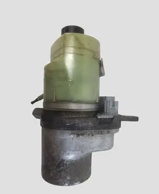 Ford Focus C-MAX Power steering pump 4M513K514DA
